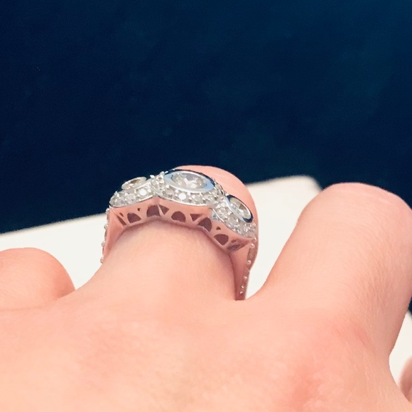 14K White Gold  1.80 ctw Genuine Diamond Three Stone Ring - Picture 9 of 13